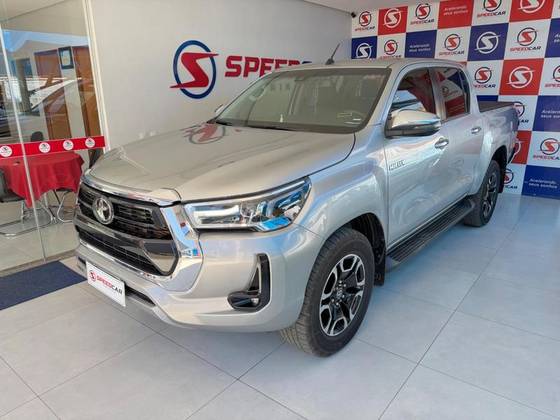 TOYOTA HILUX 2.7 VVT-i FLEX CD SR 4X2 AUTOMÁTICO TOYOTA HILUX 2.7 VVT-i FLEX CD SR 4X2 AUTOMÁTICO
